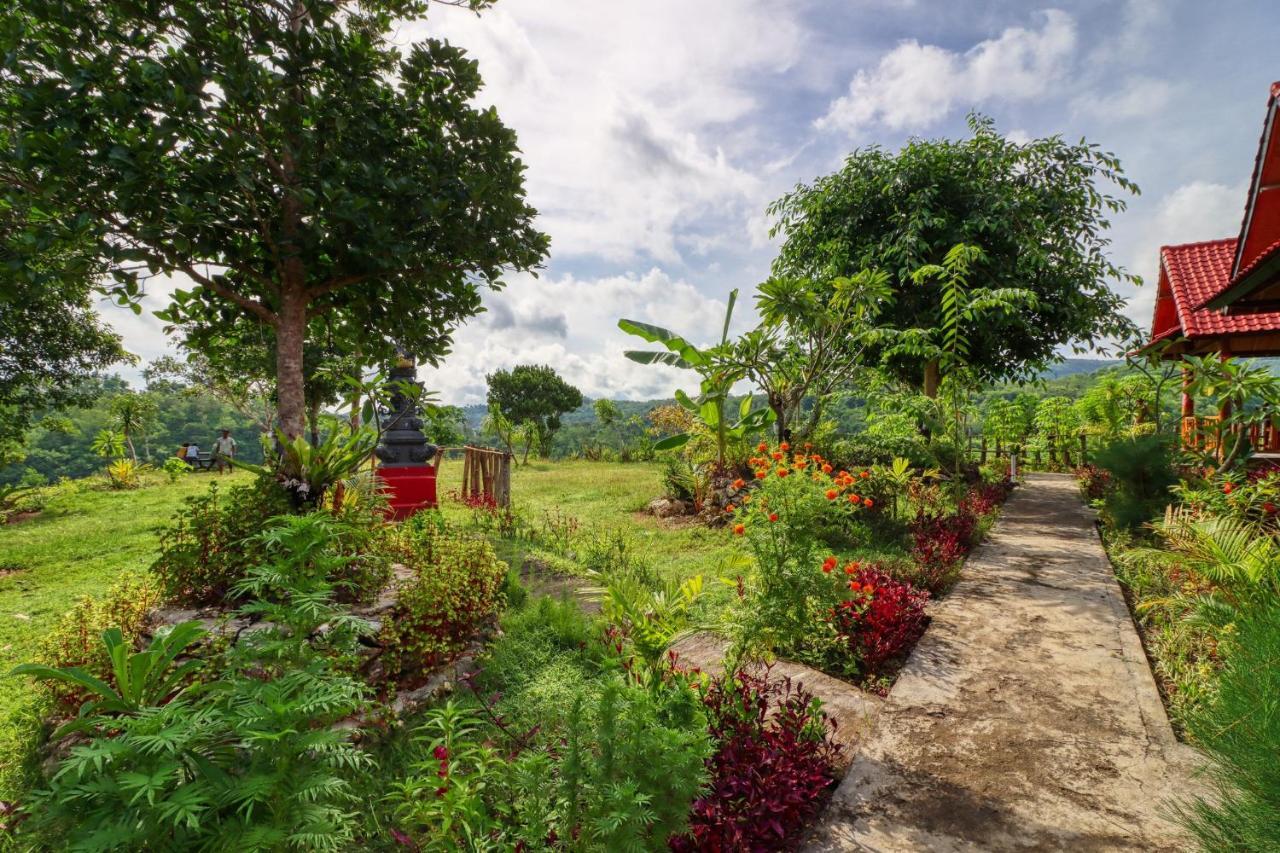 Ayu Hill Bungalows Toyapakeh Exterior foto